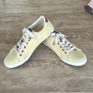 Taos Star Burst Yellow/Tan Canvas 7.5